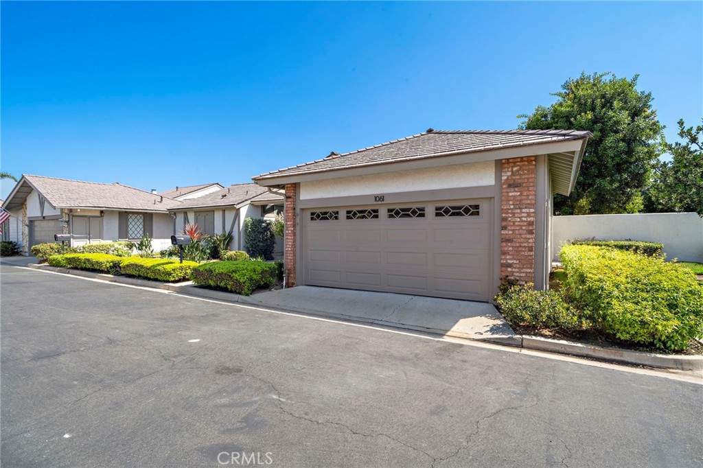 1061 Regis Way