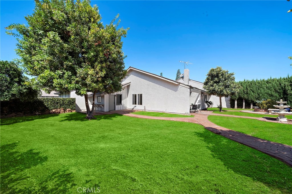 1061 Regis Way