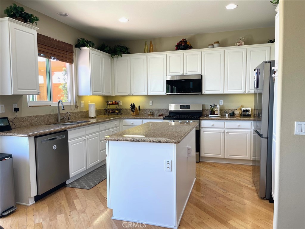 8835 E Fallbrook Way