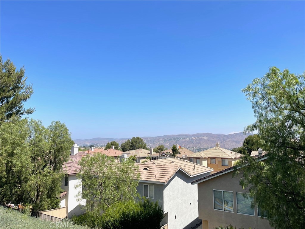 8835 E Fallbrook Way