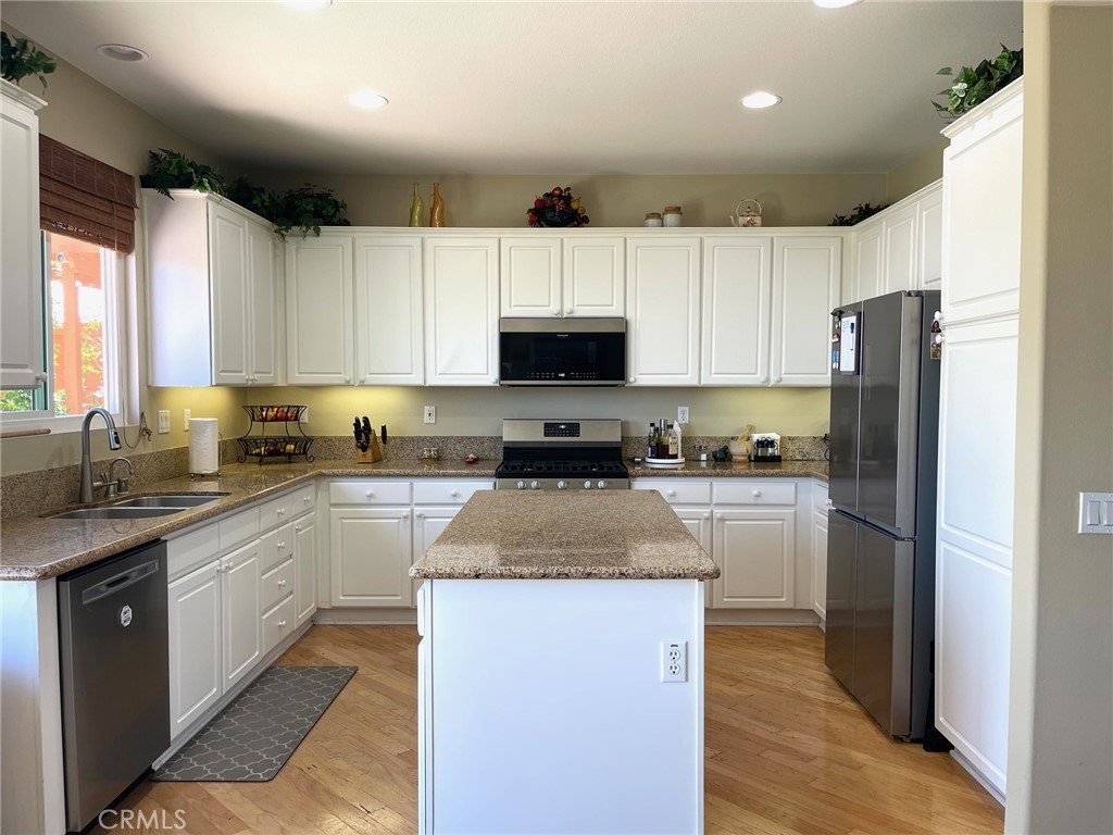 8835 E Fallbrook Way