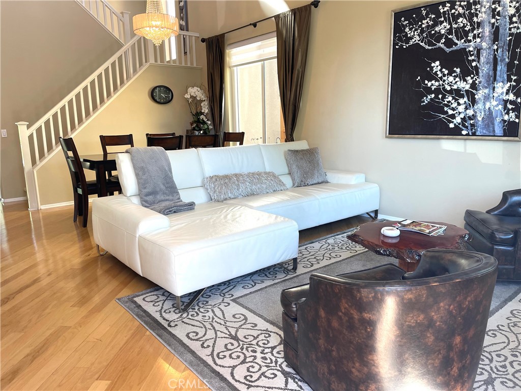 8835 E Fallbrook Way