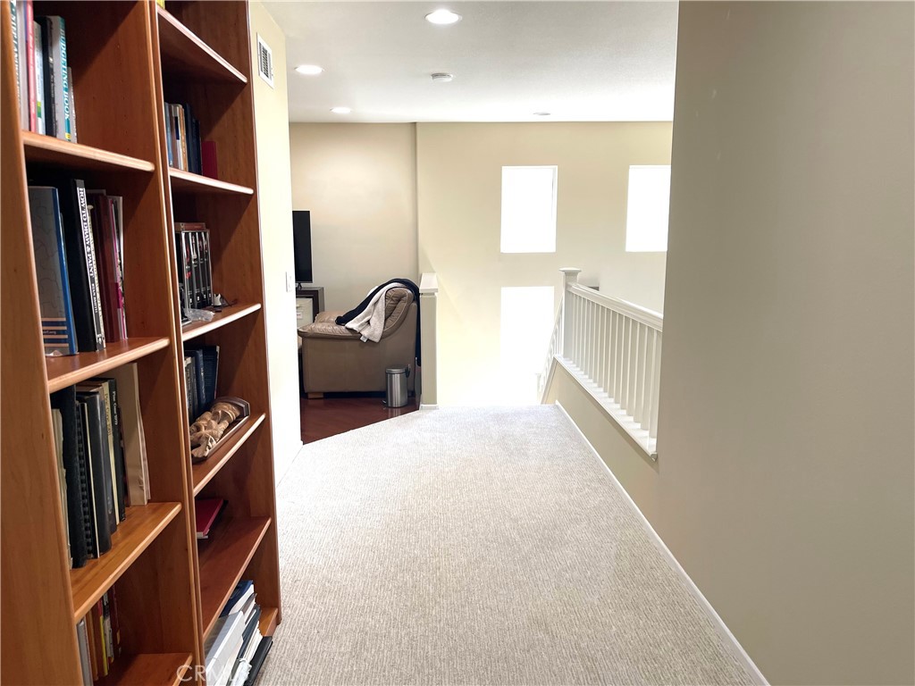 8835 E Fallbrook Way