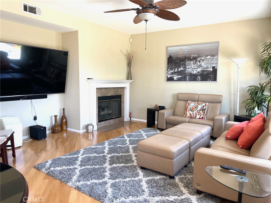 8835 E Fallbrook Way