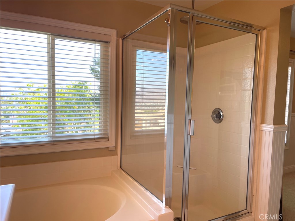 8835 E Fallbrook Way