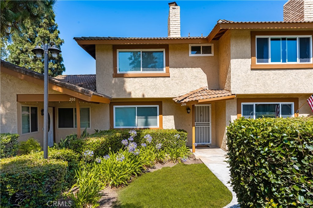 206 Bay Meadows Drive