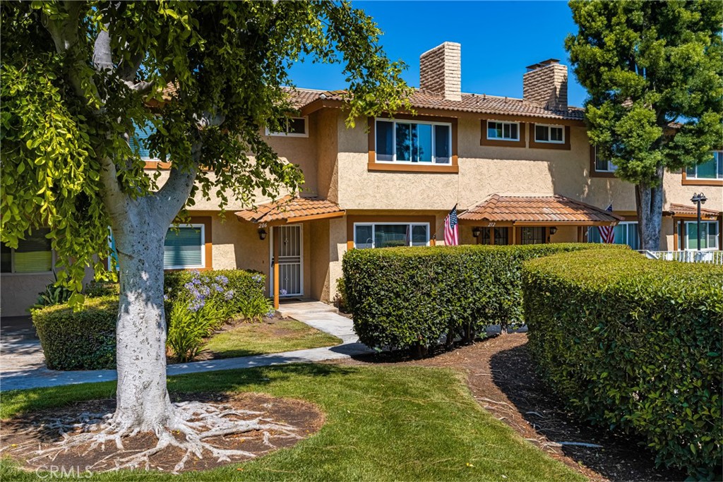 206 Bay Meadows Drive