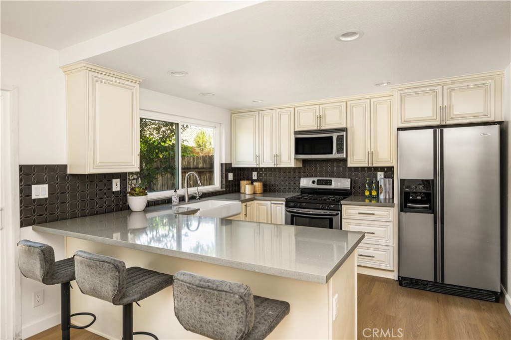 206 Bay Meadows Drive