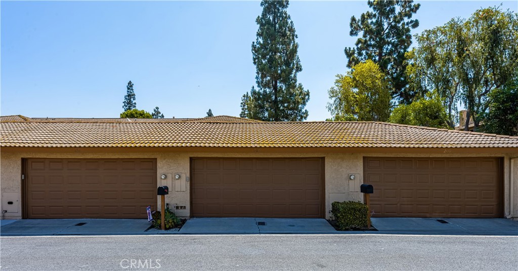 206 Bay Meadows Drive