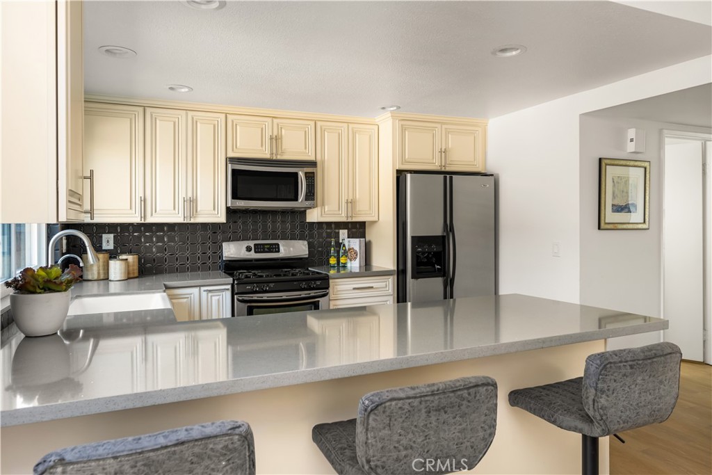 206 Bay Meadows Drive