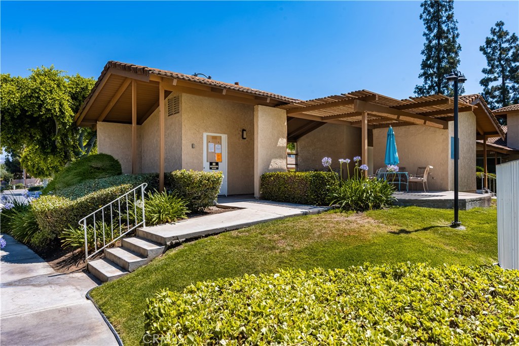206 Bay Meadows Drive