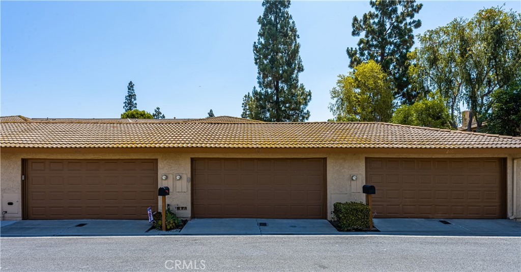 206 Bay Meadows Drive