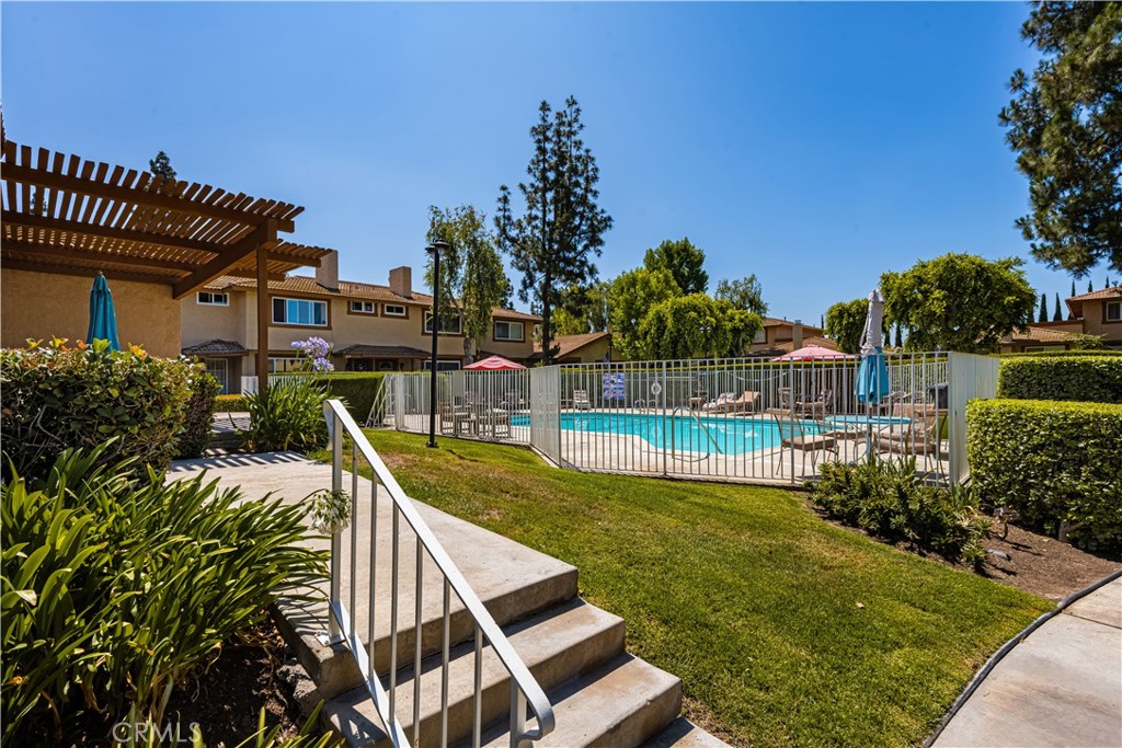 206 Bay Meadows Drive