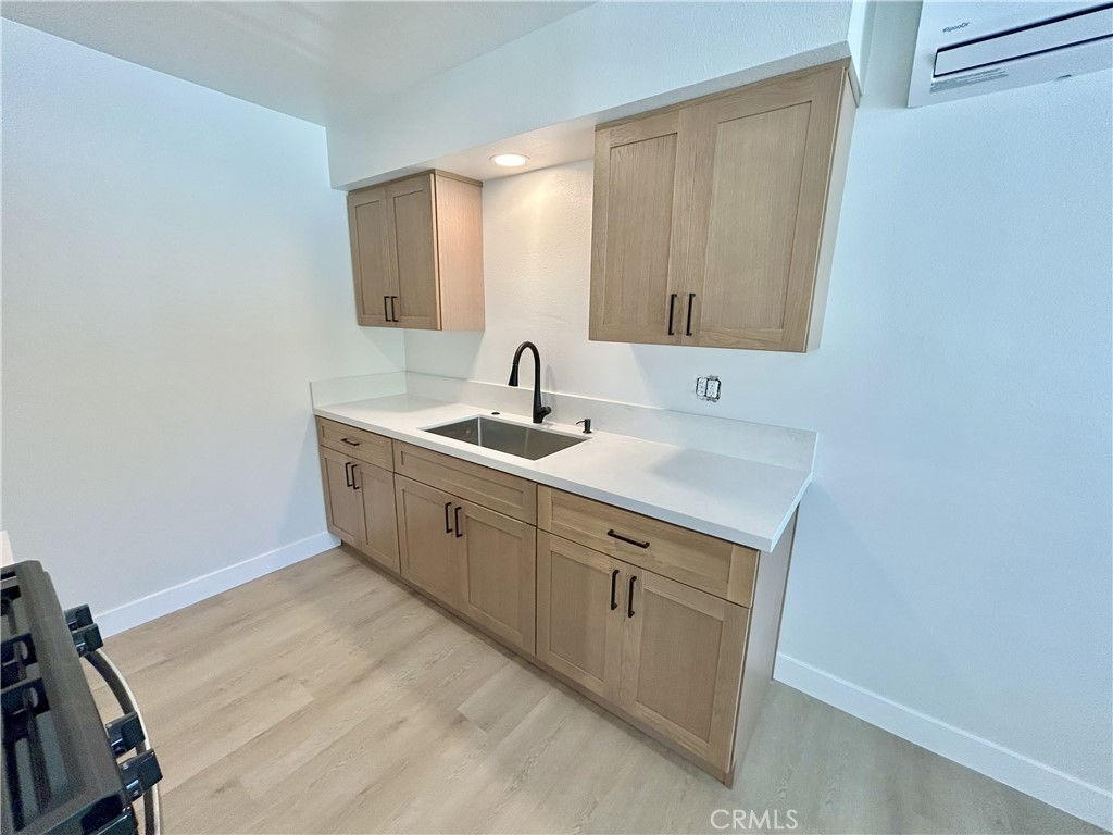 895 N Euclid Avenue 4