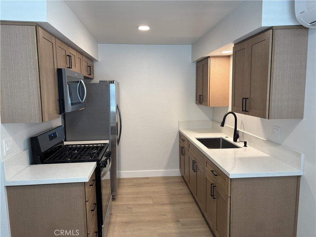 895 N Euclid Avenue 4