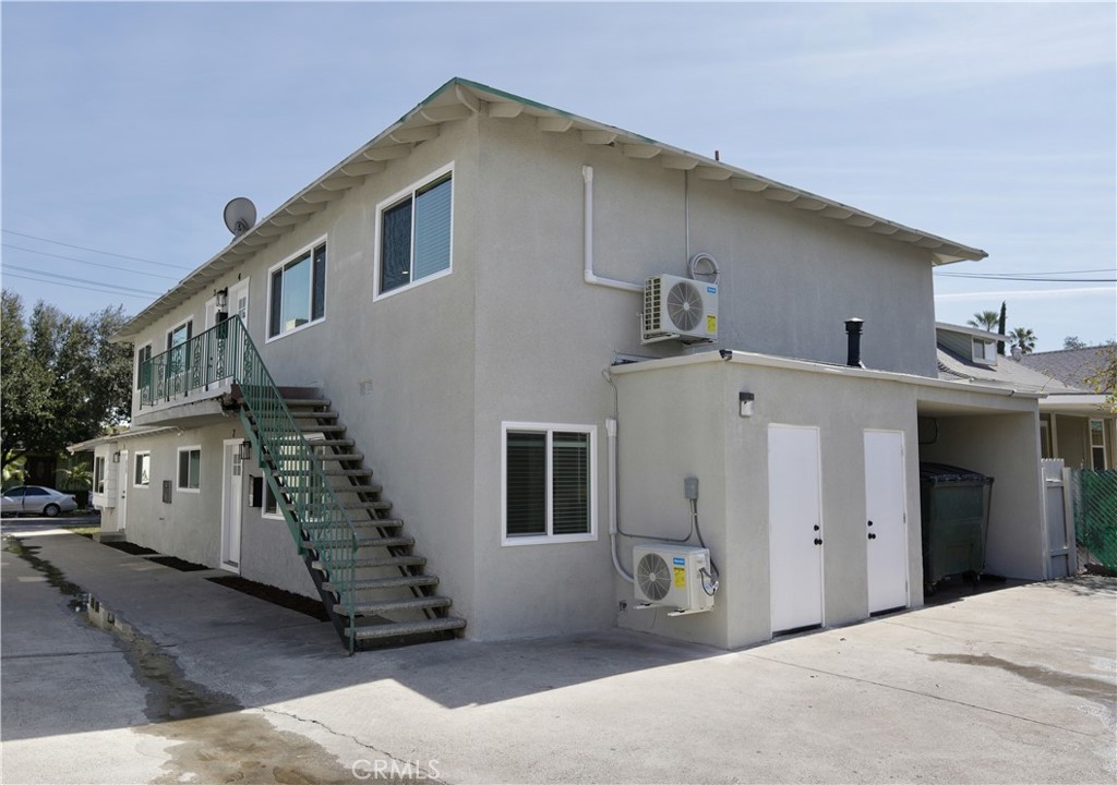 895 N Euclid Avenue 4