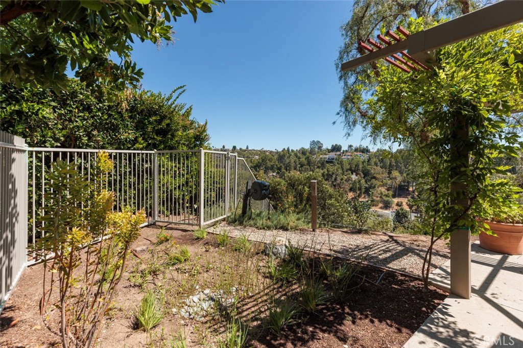 10551 Hillsboro Road