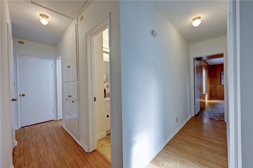 1601 W Baker Avenue