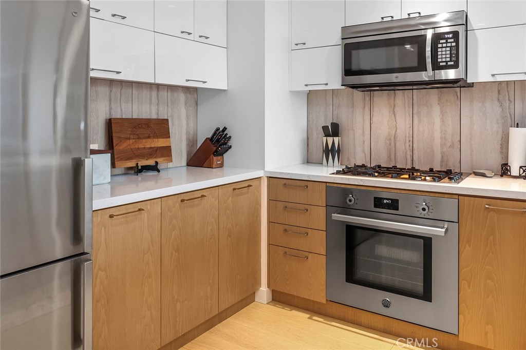 400 S Broadway 1701