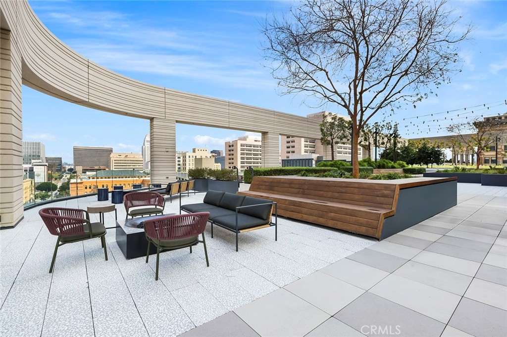 400 S Broadway 1701