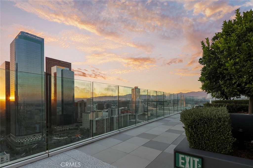 400 S Broadway 1701