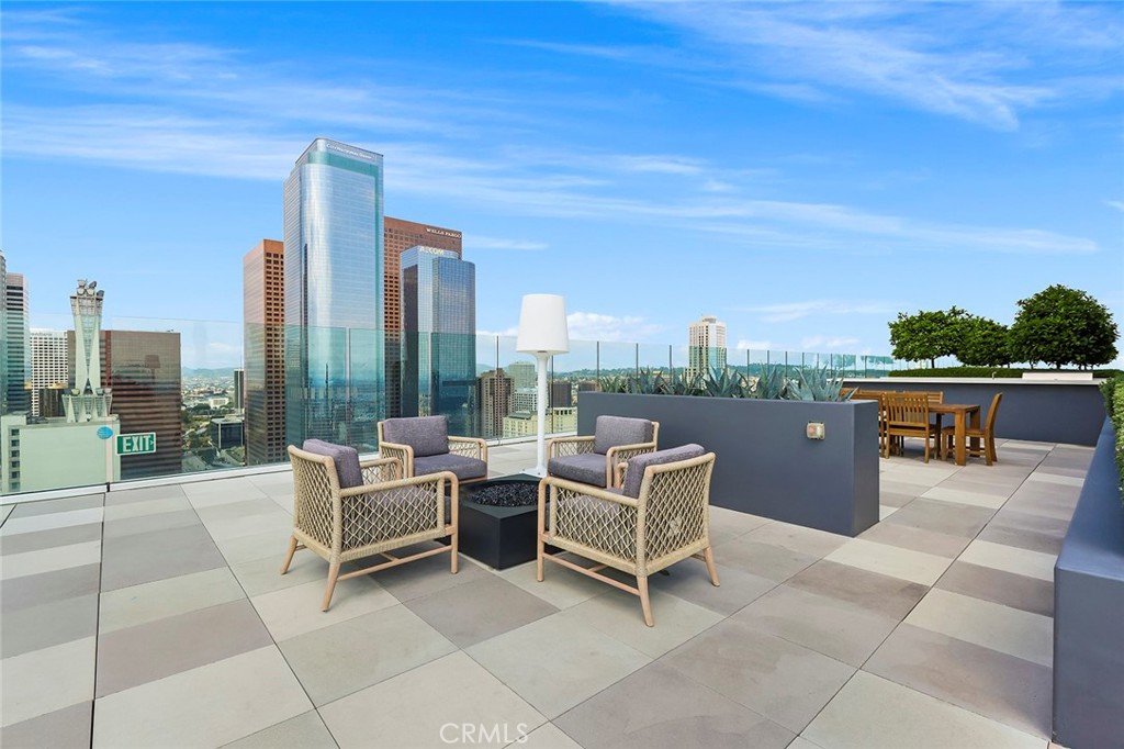400 S Broadway 1701