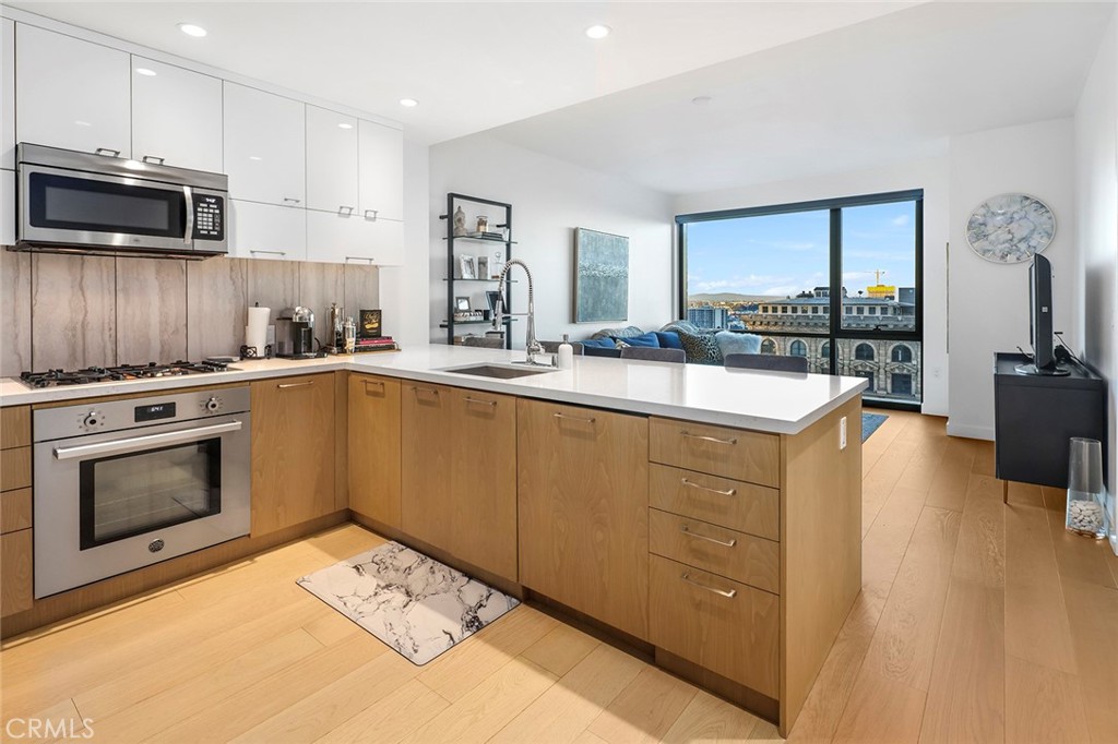400 S Broadway 1701