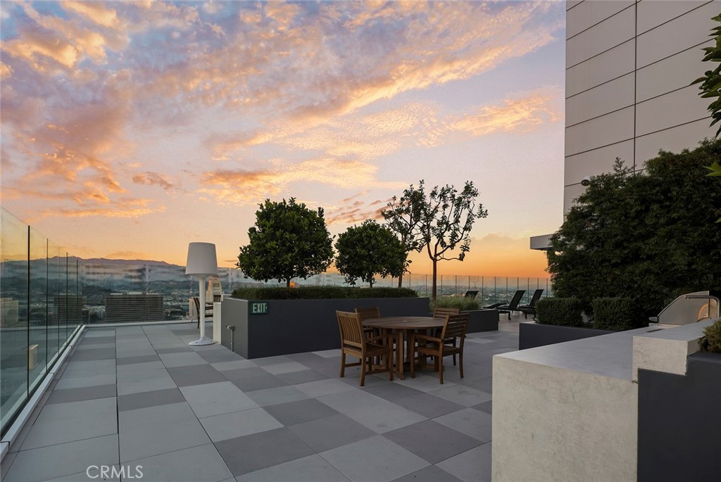 400 S Broadway 1701