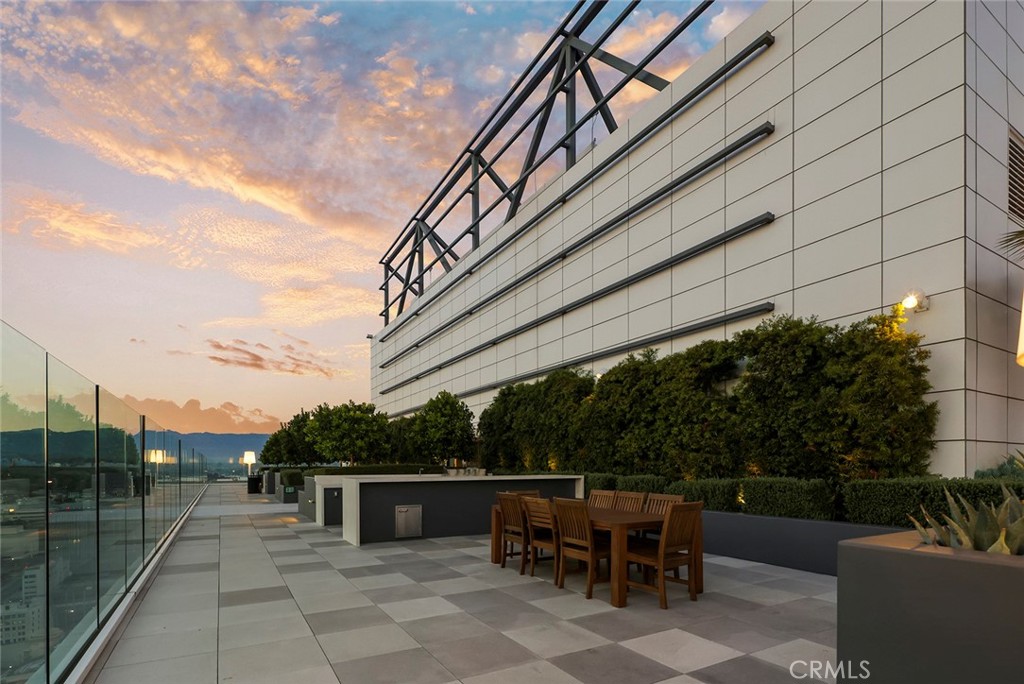 400 S Broadway 1701