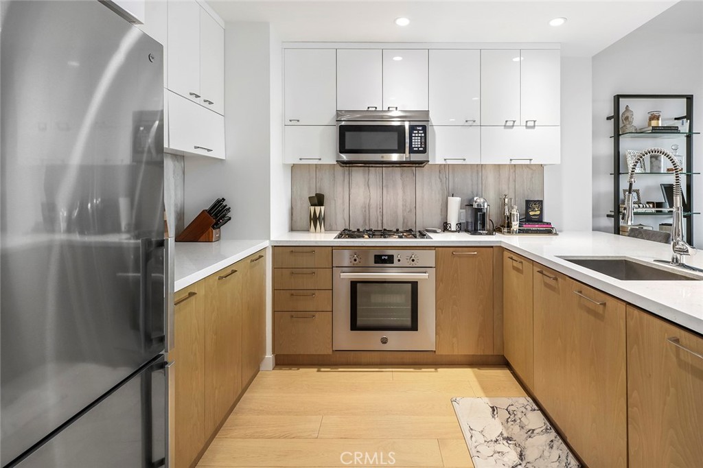 400 S Broadway 1701