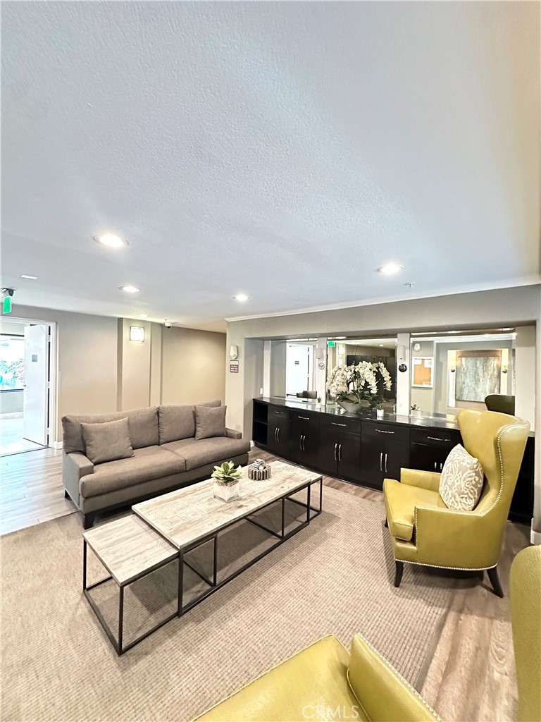 838 Pine Avenue 510