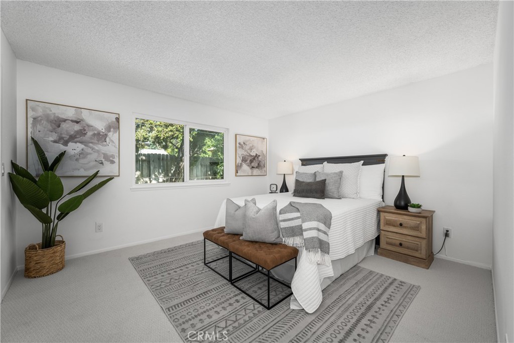 19721 Dunsmuir Plaza