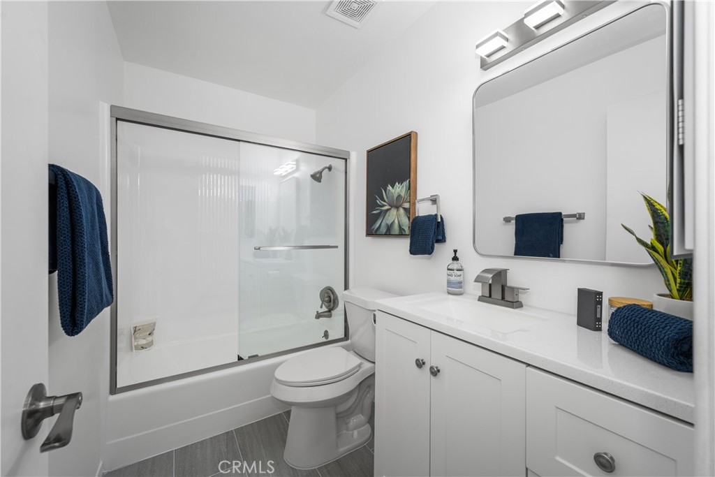 19721 Dunsmuir Plaza