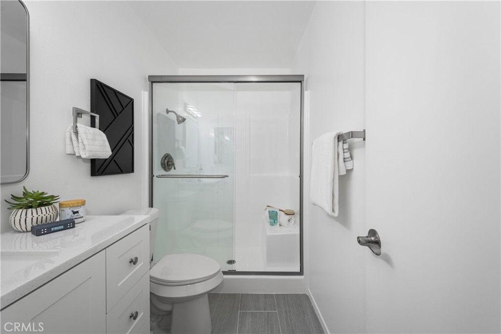 19721 Dunsmuir Plaza