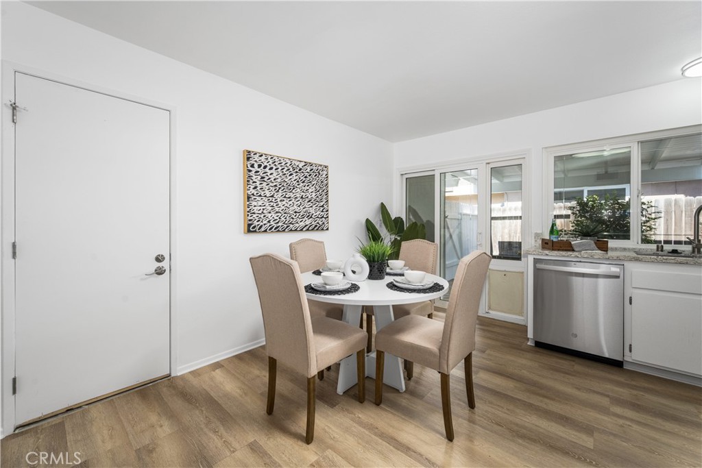 19721 Dunsmuir Plaza