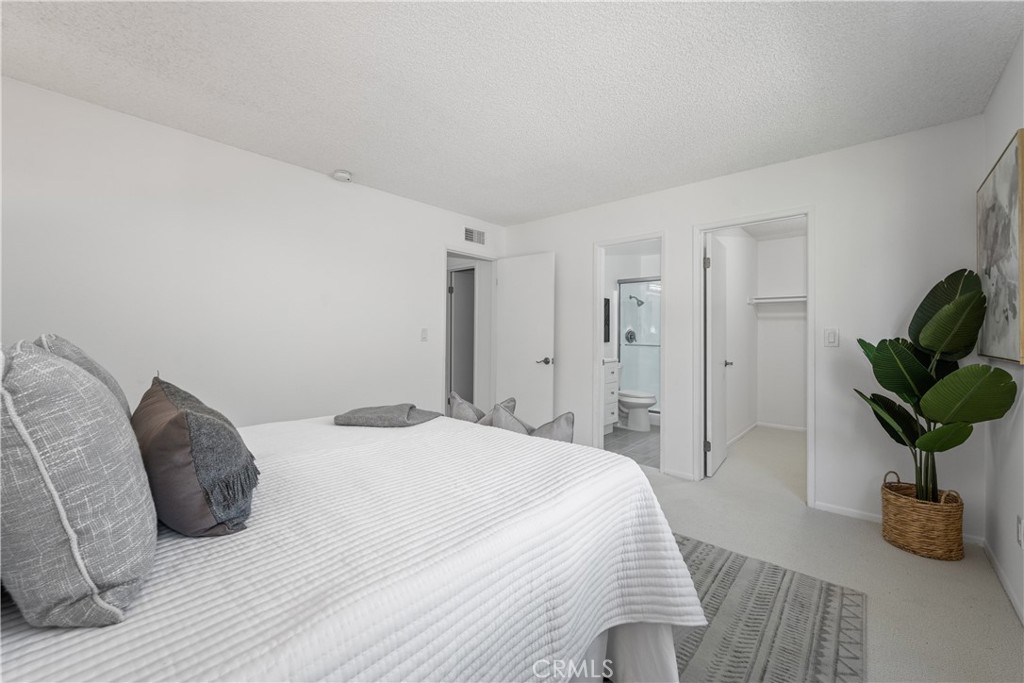 19721 Dunsmuir Plaza