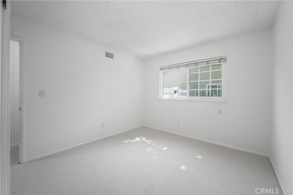 19721 Dunsmuir Plaza