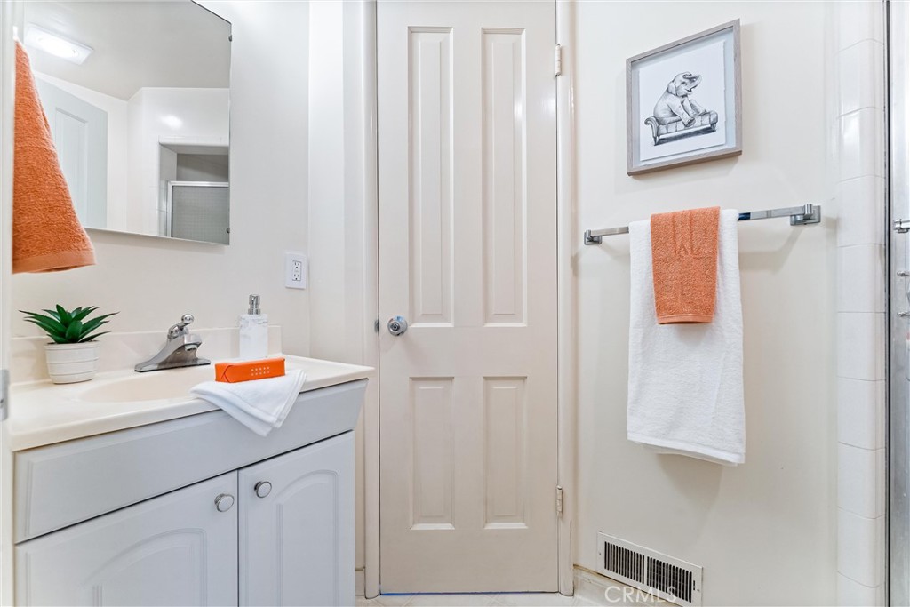 2117 N Westwood Avenue