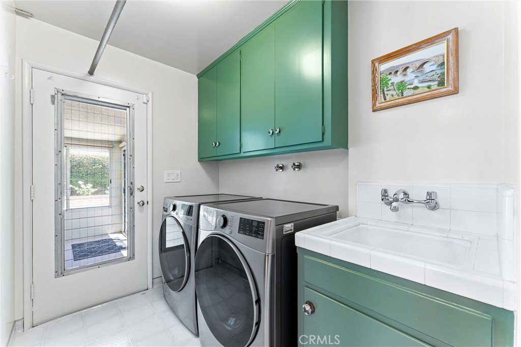 2117 N Westwood Avenue