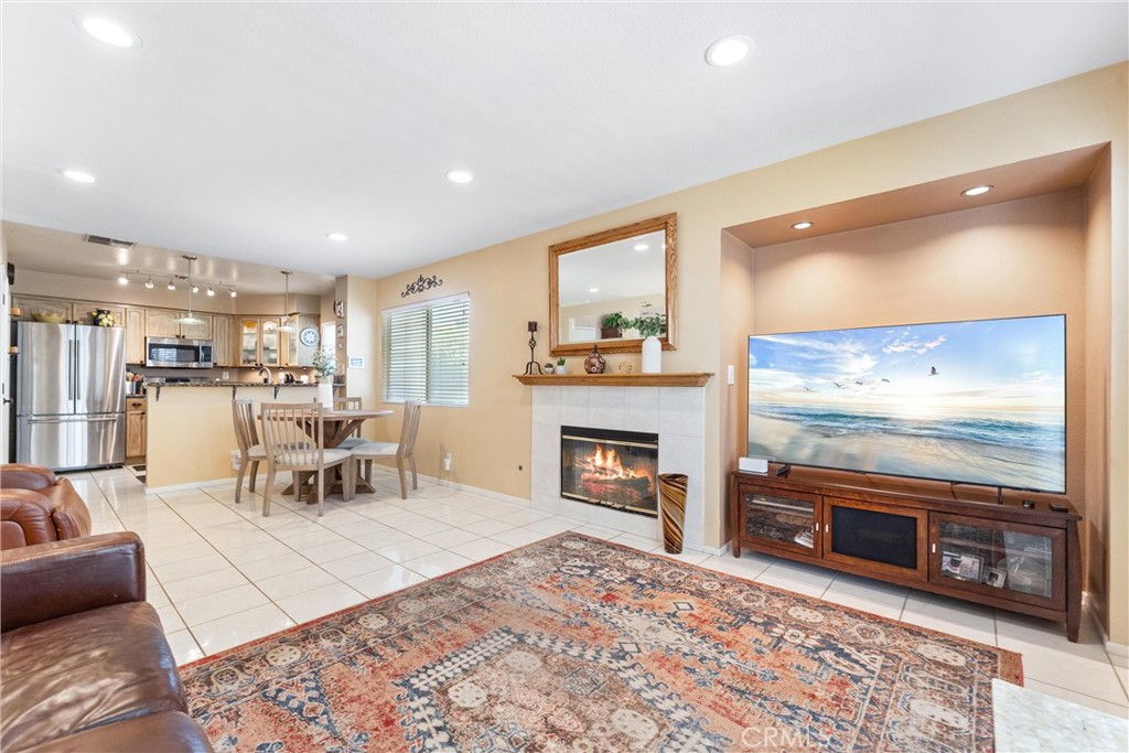 861 Shade Tree Way