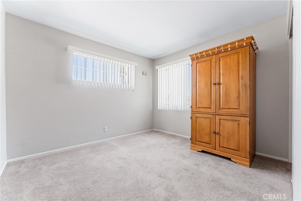 861 Shade Tree Way