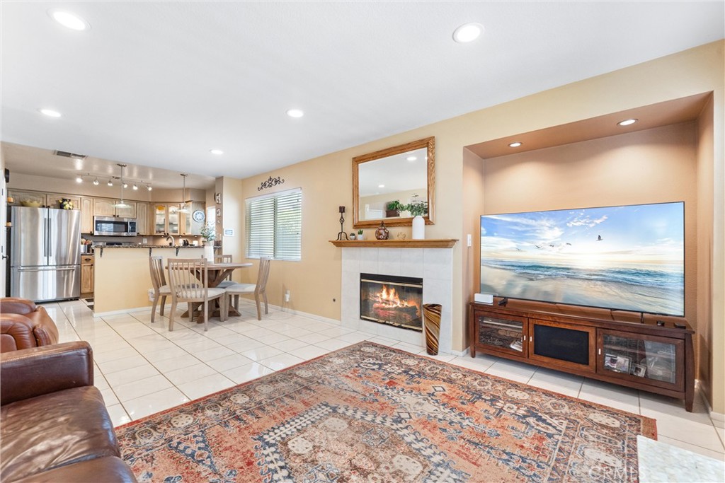 861 Shade Tree Way