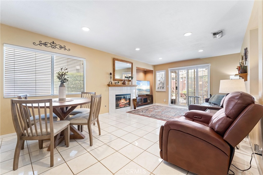 861 Shade Tree Way