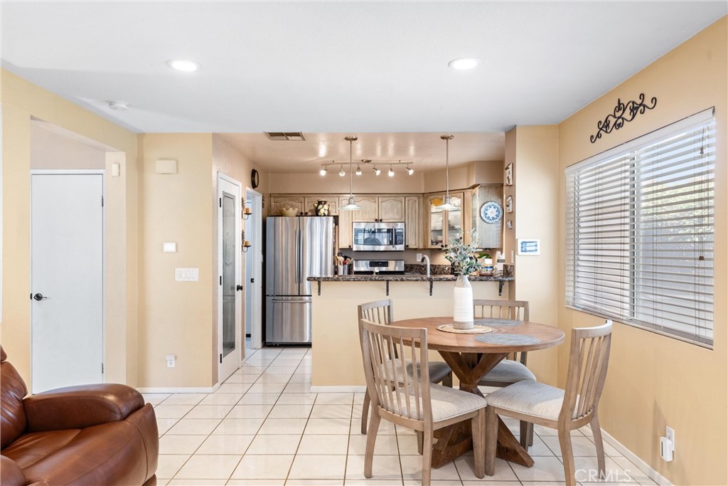 861 Shade Tree Way
