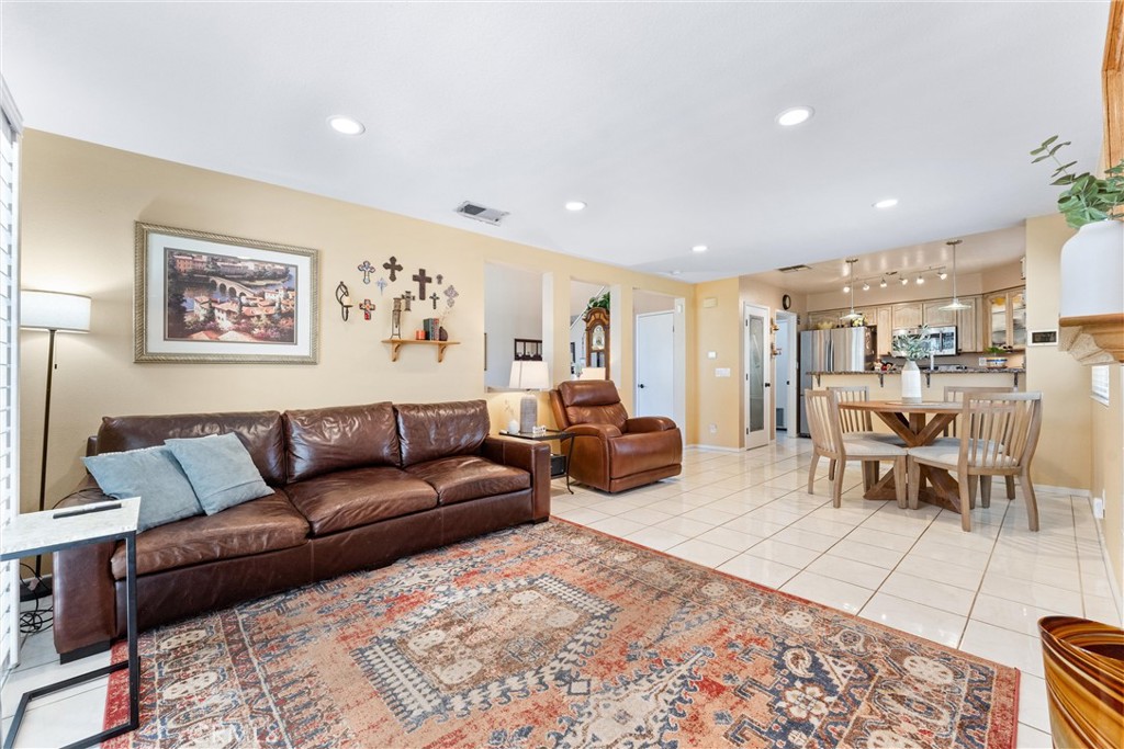 861 Shade Tree Way