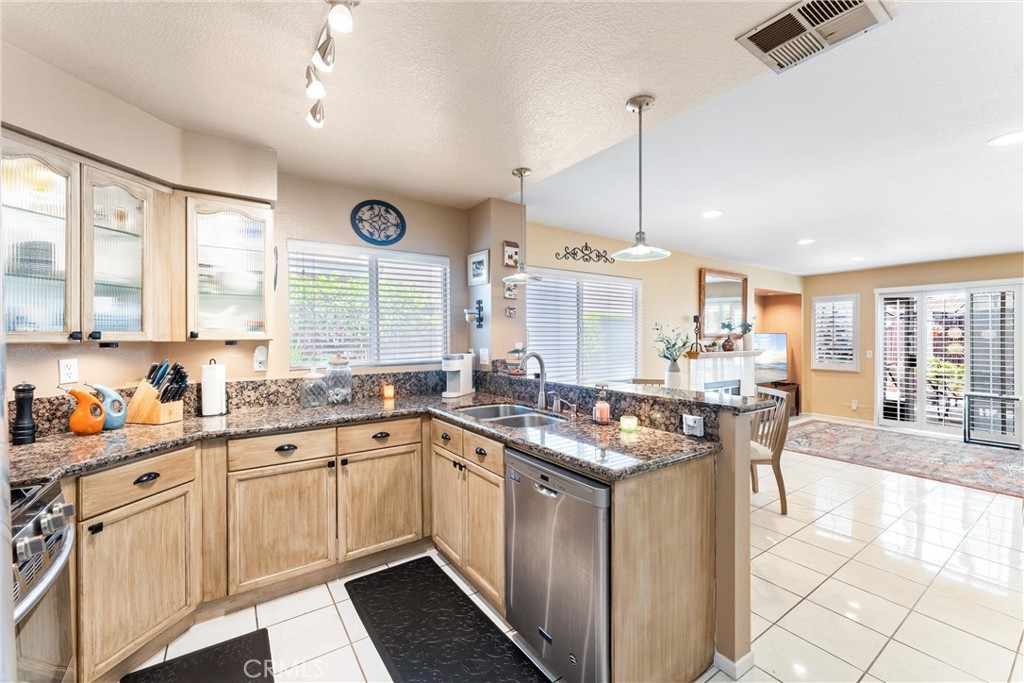 861 Shade Tree Way