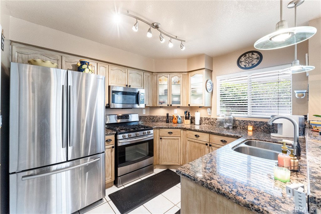 861 Shade Tree Way