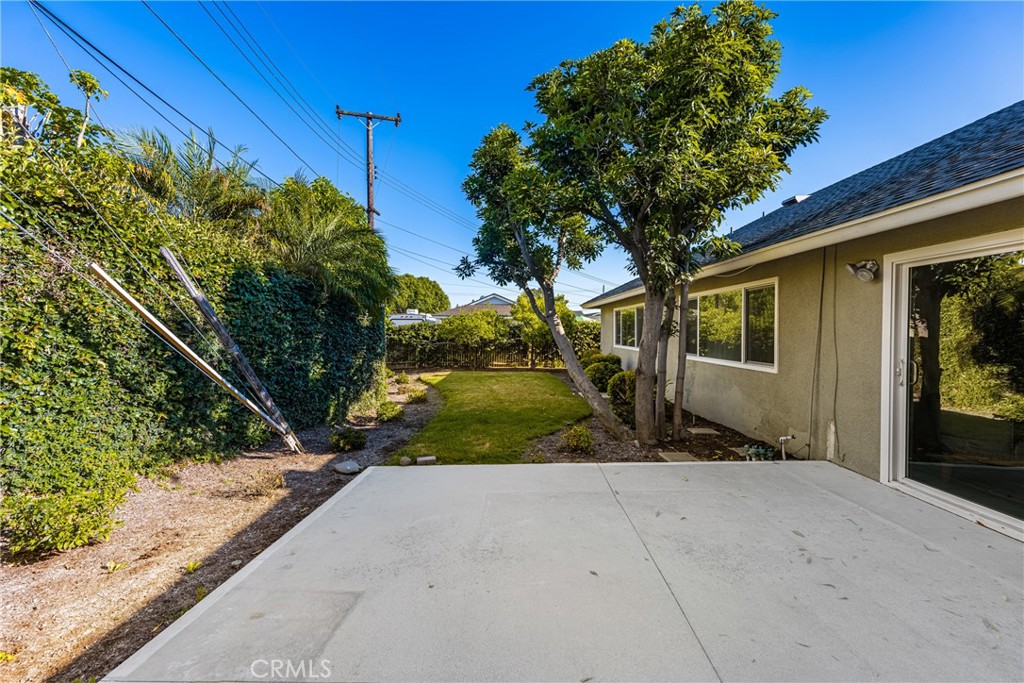 557 S Gardner Drive
