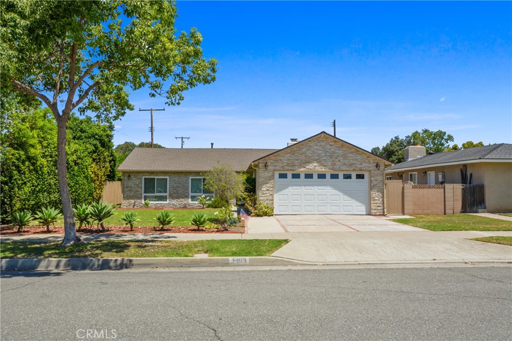 1403 E Chalynn Avenue