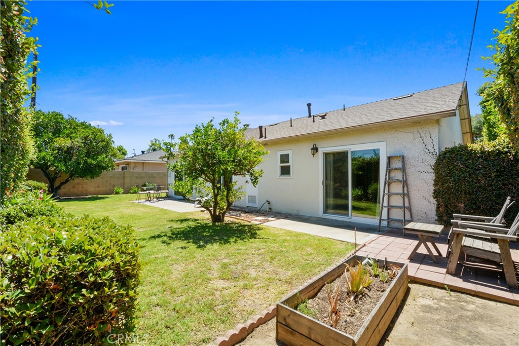 1403 E Chalynn Avenue